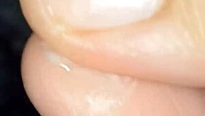 Моја студенткиња постала курва са тим ситним телом и монструозним курцем унутра. Мислиш да жали?