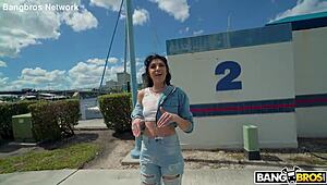 Hey, fake cash for some real backdoor action