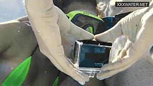 Cewek-cewek di bawah air, mau lihat Polina Rucheyok aksi hardcore?