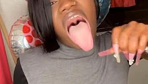 अरे, मेरा बर्थडे के लिए 11 इंच का बड़ा काला लंड!