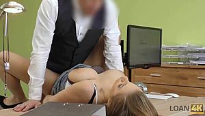 Loan4k交易因车刮痕变成桌上脏乱性爱