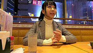 น้ำแตกระเบิดบนสาวญี่ปุ่นอายุ 19 ปี 18+ หน้าอกใหญ่