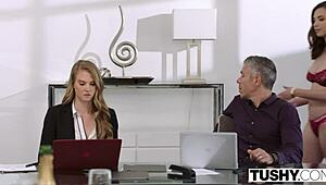 와, 이 부부 빨간 머리 꽉 조이는 엉덩이 공유하느라 못 참겠네! 🔥