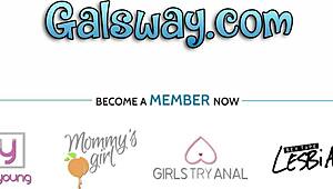 Nikole Nash ja Aften Opal saavat sensuaalista selkäsaunaa