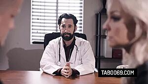 Ей, Кензи Тейлър, мъжът ти гледа докато те чукам здраво!