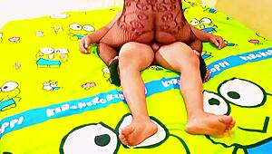 Рецепционистка отеля предается жаркому любительскому действию с интенсивным индийским колоритом брызжет повсюду!