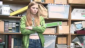 ava parkerova uska pička se ore jako od lp oficira u kancelariji!