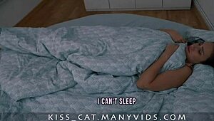 יום 19 - אמא חורגת נותנת עבודת יד בחדר של הבן החורג וחולקת מיטה עם גימור מבולגן