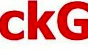 Aidra Fox en Dahlia Sky vingeren elkaar tot orgasme in buiten lesbisch spel