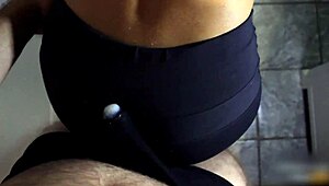 Man, dry humpen in leggings tot ik spuit in mijn broek!