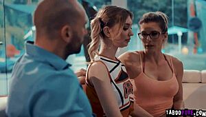 Cory Chase suttogja: Csatlakozz hozzám és a férjemhez Mackenzie Moss-szal vad szexre!