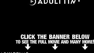 吉娜·瓦伦蒂娜在泡泡糖地牢被紧紧绑住没穿内裤