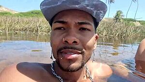 Novinha branquinha chutná na nudistickej pláži prvýkrát s Bruninha Fonseca a João Safado