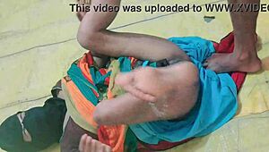 Sexy Indian Babe in Saree Moans Loud for Hot Workout Clip.