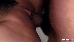 เฮ้ย นวดญี่ปุ่นสาวนี้จะให้เสร็จข้างในหีขนหลังขี่แรงไหม?