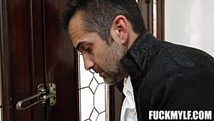 สงสัยไหมว่า Reagan Foxx และ Donnie Rock ทำอะไรป่าเถื่อนในเงามืด? ร้อนแรงสุดๆ เลย!