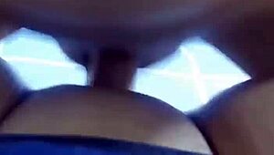 Tay Çifti Özel Oturumda Samimi Öğrenci Oyunu Tadıyor.