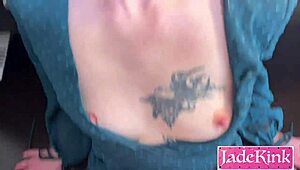 Куколд любительница жена трахается с боссом без презерватива.