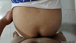 Pastorka kuva, očuh koristi priliku dok je sama kod kuće