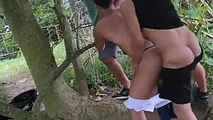 Chytili nás při tom neznámí, kluk šuká všechny bez kondomu v lese