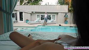 Lelaki Besar Perangkap Babe Asia Untuk Aksi Luar