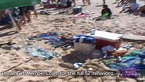 ปาร์ตี้บิกินี่วัยรุ่นกลายเป็นสุดเหวี่ยงในช่วงสปริงเบรกที่เท็กซัส