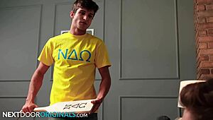 这大学兄弟能让任何男人爽到射吗？