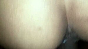 hej har du set en gammel moden fyr banke en ung 18+ pige hårdt?