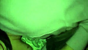 โย พ่อเลี้ยงแอบเข้ามาในคืนนี้เพื่อเย็ดลูกสาวเลี้ยงชาวเม็กซิกันหนัก