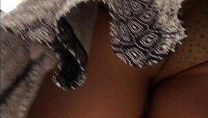 Cesurca Dışarıda Etek Altı Gözetleme ve Kamusal Teşhir