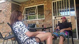 Хей, тази красавица на 18 години беше чукана здраво след горещ чувствен масаж.