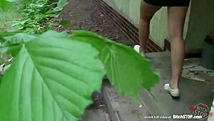 Kanos cseh nimfó keményen megkapja az utcán kültéren