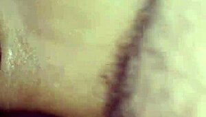 OMG，老公为了债务把老婆的屁股拱手让人，后悔看到她被猛烈操！😱