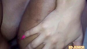 Ed Junior เย็ด Vitoria Beatriz แบบดิบที่ Poly Dance สนใจไหม?