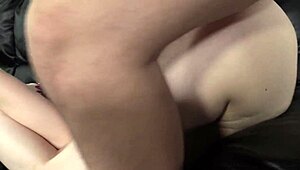 Hete skallede ballerina Sidra Sage, du får rumpa boret i bakrommet