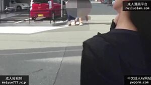 漂亮中国妹子街头暴露后酒店激战