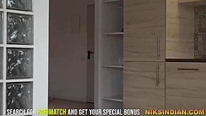 Hey, tu veux voir Devar défoncer la coquine Bhabhi à fond le jour de Holi ?