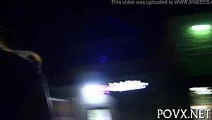 สาวเลวอยากได้ควยยักษ์สำหรับหีเปียกในฉากดูดเฟี้ยว ล่อลวงสุดยอด