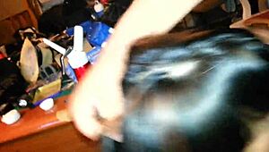 Mijn ex pijpt me leeg, zaad overal op mond, gezicht en tieten 😏