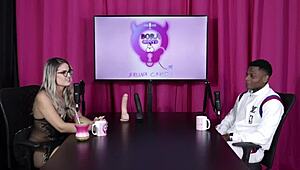 Will Mastro solo rakam untuk xvideos, keluarga tak setuju dulu. Sekarang dia pakai lingerie merah nipis dengan aksi bisexual kumpulan.