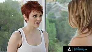 girlsway - noita kenna james törmää punatukkaiselle seksiriippuvaiselle naapurille