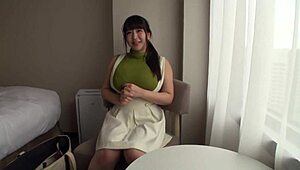 เฮ้ อยากดูคลิปหายากของนางแบบญี่ปุ่นหุ่นอวบอกโตมั้ย?