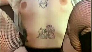 לעזאזל! טינאייזרית 18+ חמודה משומנת לזיון קשה מלא זרע!