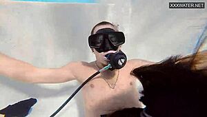 Eva Sasalka Nyemplung ke Seks Grup Liar di Bawah Air Kolam