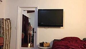 金髪ストリッパーエリンがバックでガン突きハメられまくり