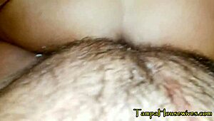 Jak tahle děvka přejde od felace k dvojité penetraci se sténáním?