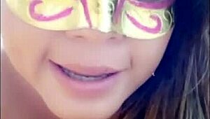 Oye tío, entrevisto a mi hijastra y admito que quiero que mis amigos la follen duro