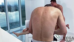 Double Penetration Gang Bang Dengan Pissing Backstage di Orgy Hardcore Remaja