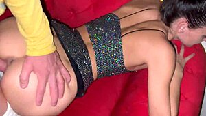 Курва дошла у клуб без гаћица, сви су је јебали и напунили! 😈