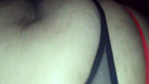 Jeg er så tændt på AngelG og Kuzzs fede glatte fisse med den store sorte pik der knepper den